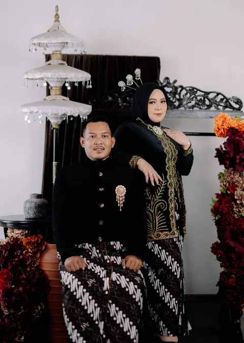 Foto sampul undangan Amel & Fadly