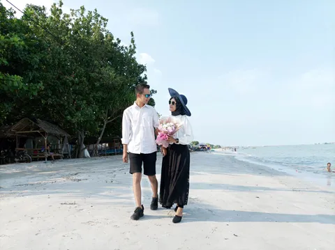 Foto sampul undangan Sari'ah & Fani