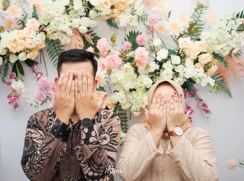 Foto sampul undangan Silvi Andari, S.Pi & Silvi Andari, S.Pi