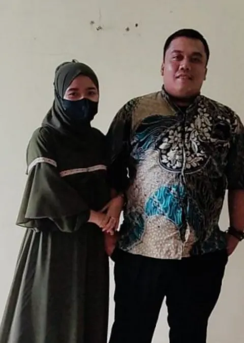 Foto sampul undangan Nur & Epul