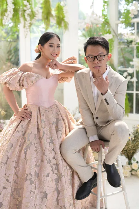 Foto sampul undangan Ervina & William
