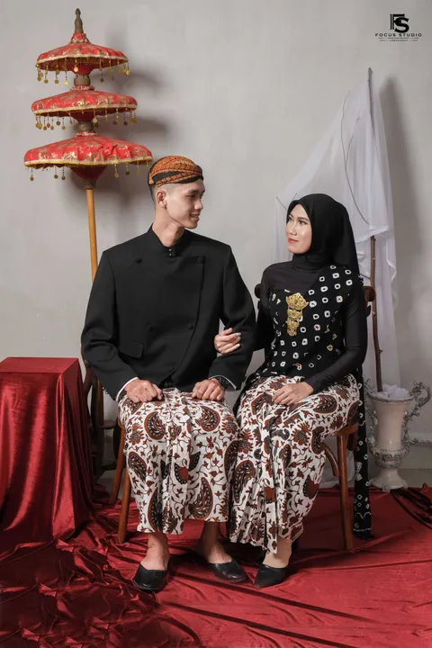 Foto sampul undangan Tutut Handayani & M. Nor Asik