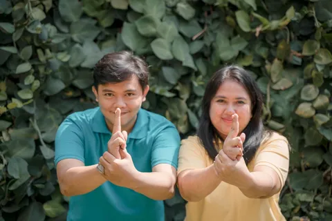Foto sampul undangan Irwansyah & Rostia