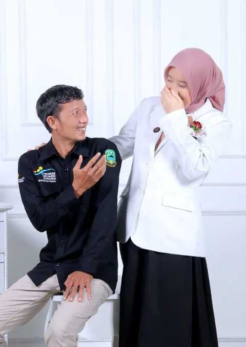 Foto sampul undangan Akim & Uun