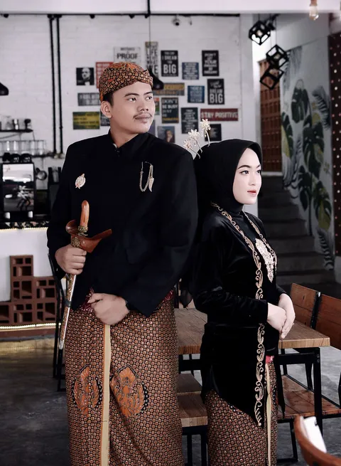 Foto sampul undangan Santi & Calang