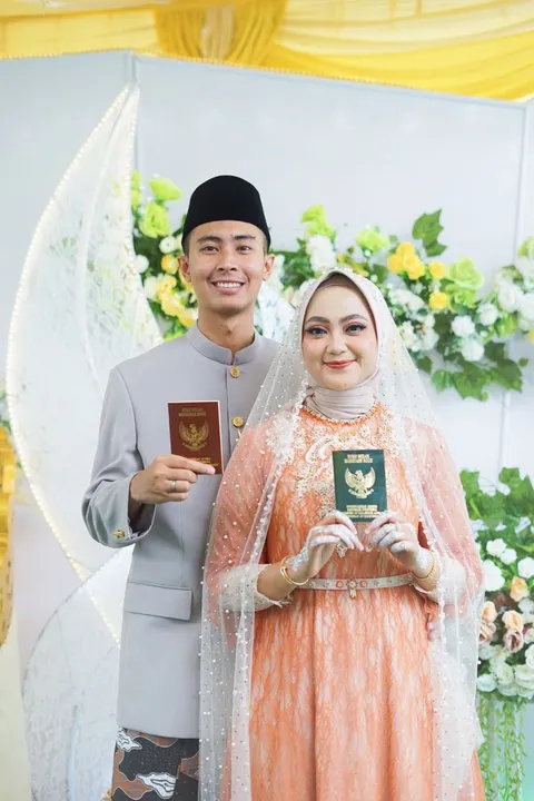 Foto sampul undangan Ntis & Arief