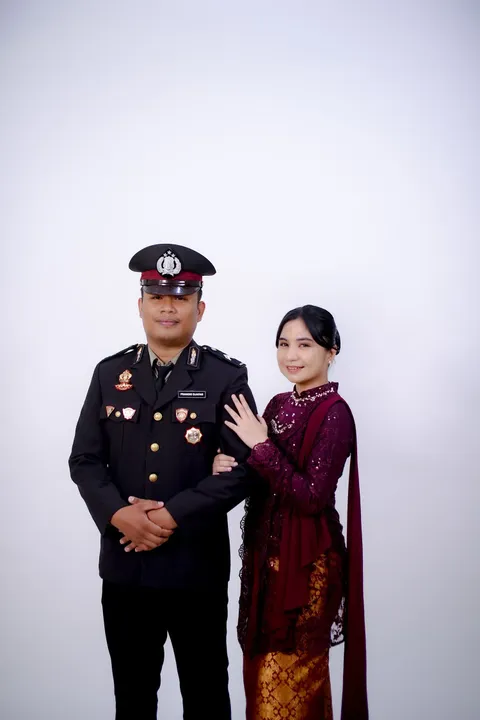 Foto sampul undangan Angki & Prisil
