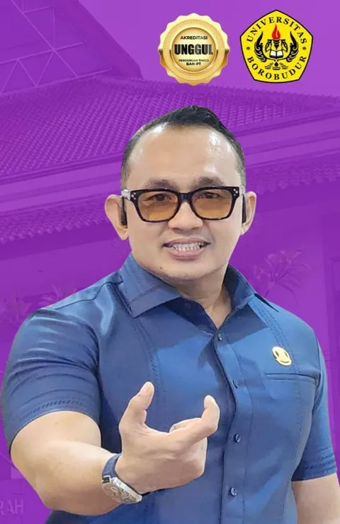Foto sampul undangan Sidang Terbuka Dr. Hugo