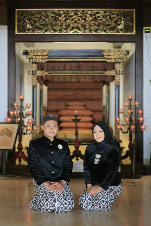 Foto sampul undangan Aprian & Novi