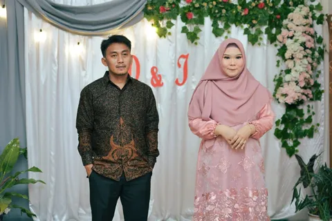 Foto sampul undangan Indra & Desi