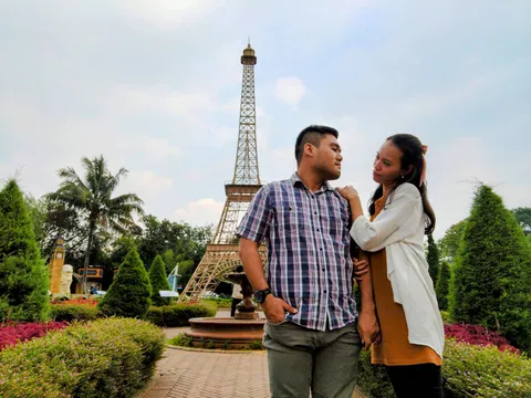 Foto sampul undangan Senni Cicilia Sari & Steven Chandra