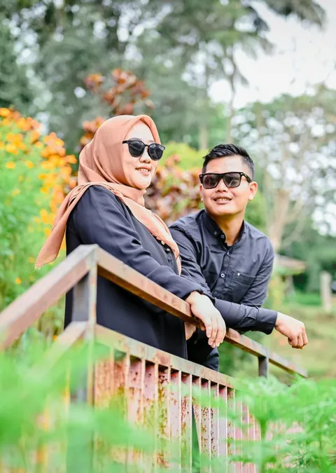 Foto sampul undangan Linda & Opik