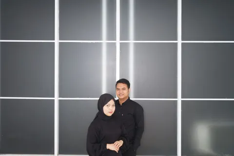 Foto sampul undangan Indah & Dio