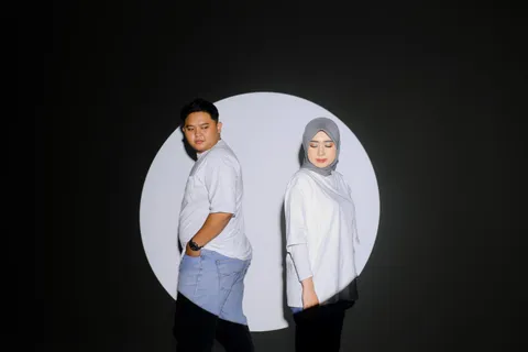 Foto sampul undangan Adit & Dessy