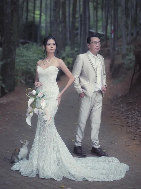 Foto sampul undangan Pradono & Laura