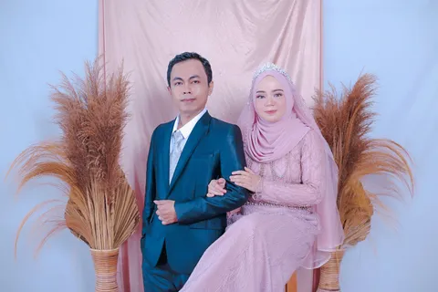 Foto sampul undangan Hasan & Elsa