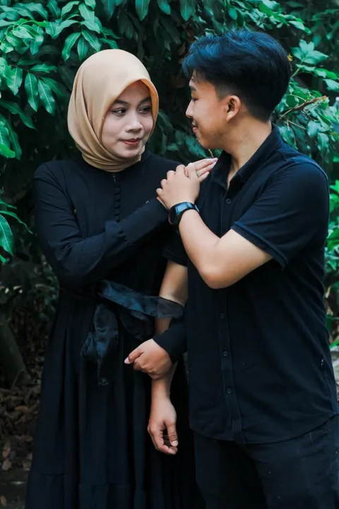 Foto sampul undangan Tati & Ikbal