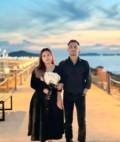 Foto sampul undangan Angga Pratama Uwen & Andini Erisa