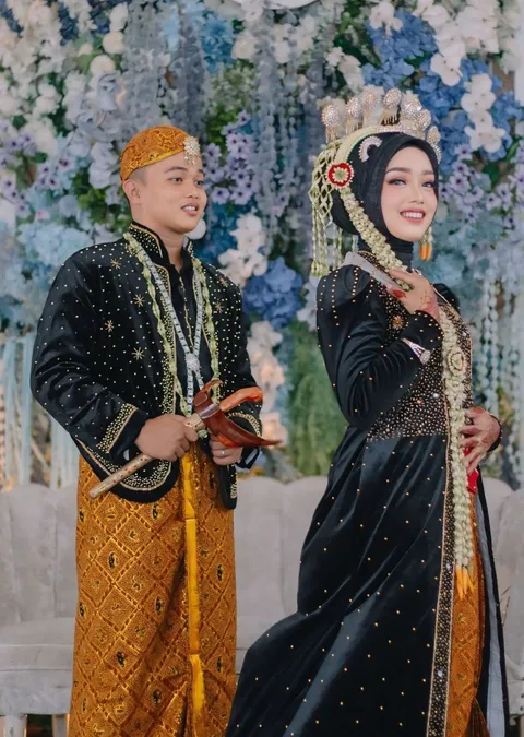Foto sampul undangan Yasmin & Rizky