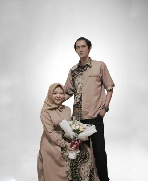 Foto sampul undangan Jenny & Riyan