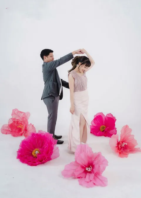 Foto sampul undangan Dewi & Fakhri