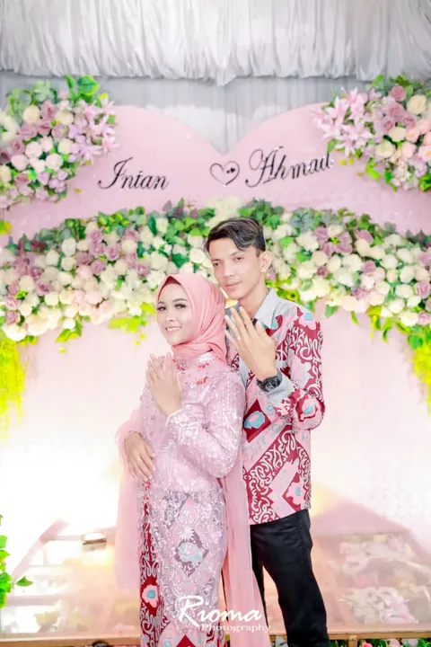 Foto sampul undangan Iphe & Ayek