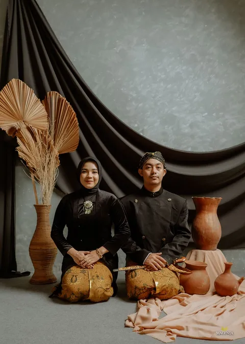 Foto sampul undangan Ika & Arif