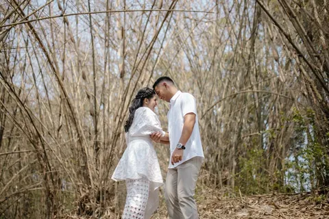 Foto sampul undangan Elisha & Romano