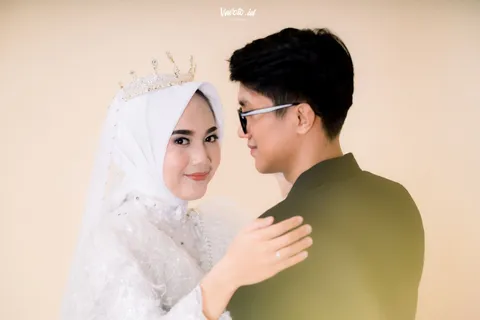 Foto sampul undangan Sita & Ari
