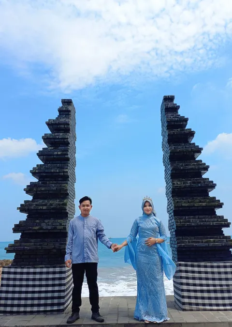 Foto sampul undangan Lydia & Hendra