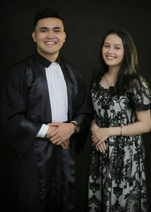 Foto sampul undangan Ester & Deski