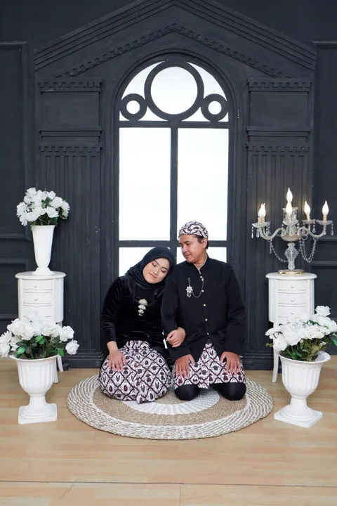 Foto sampul undangan Anggoro & Hana