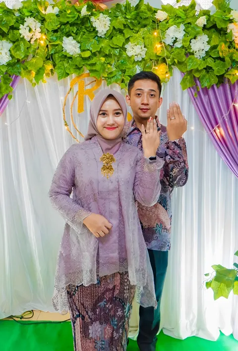 Foto sampul undangan Rinda & Deni