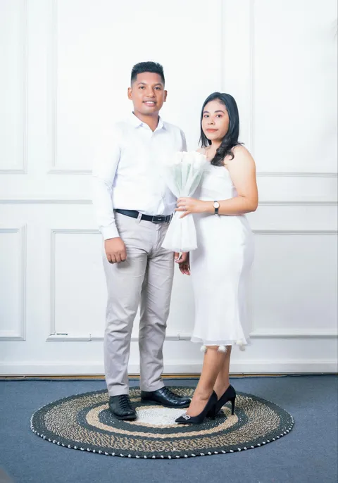 Foto sampul undangan Mey & Eky