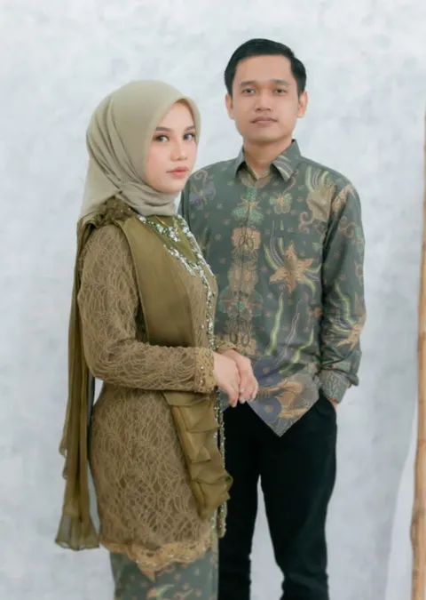 Foto sampul undangan Adi & Elga