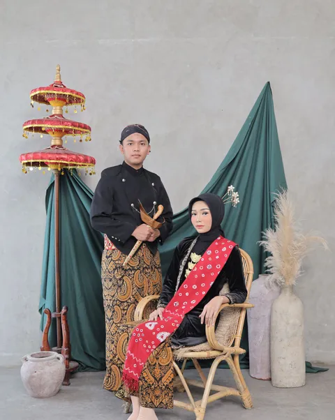 Foto sampul undangan Suci & Rizal