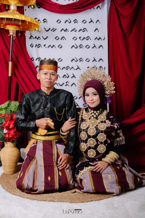 Foto sampul undangan Und & Invitends