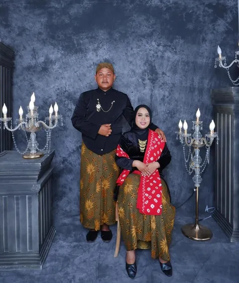 Foto sampul undangan Pernikahan & Undangan