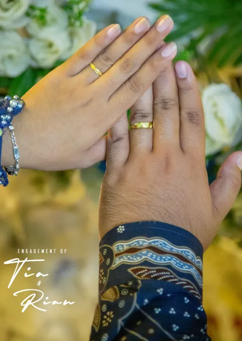 Foto sampul undangan Rian & Tia