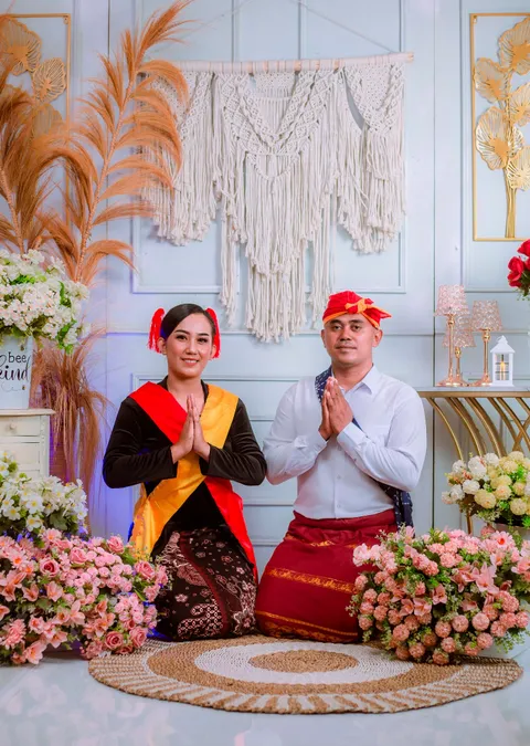 Foto sampul undangan Ester & Meiksan