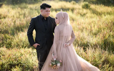 Foto sampul undangan Aliya & Arya