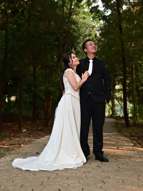 Foto sampul undangan Helen & Dimas