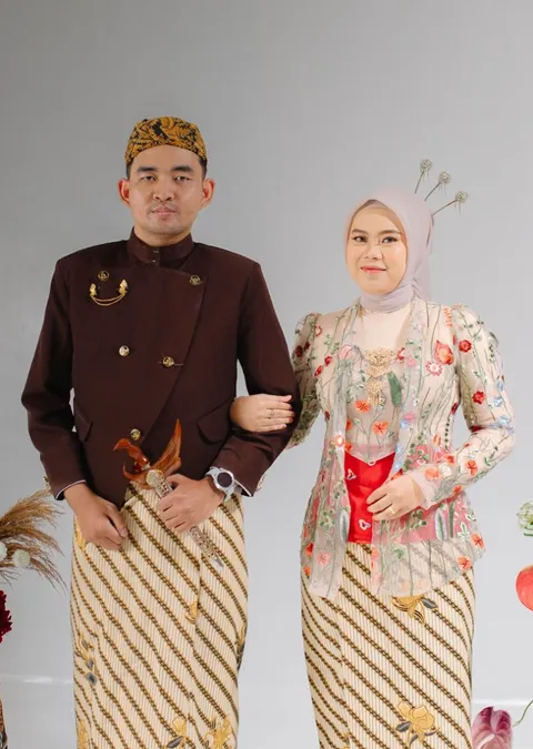 Foto sampul undangan Hafizh & Bunga