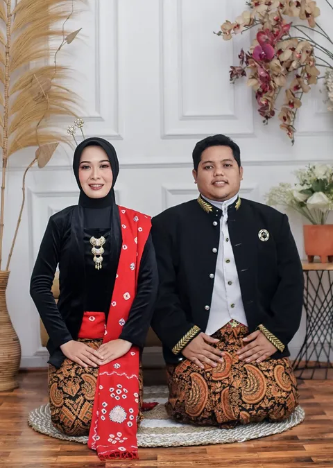 Foto sampul undangan Iqbal & Lili