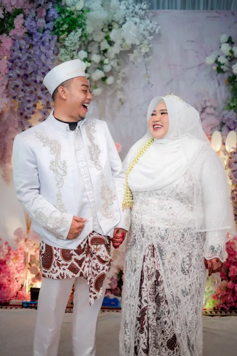 Foto sampul undangan Oky & Ades
