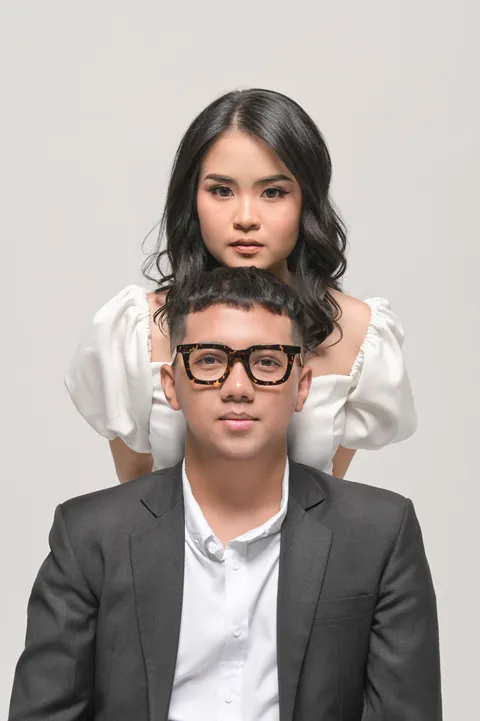 Foto sampul undangan Fadly & Julia
