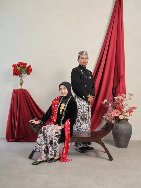 Foto sampul undangan Nurkholis & Jehan Oktaviani