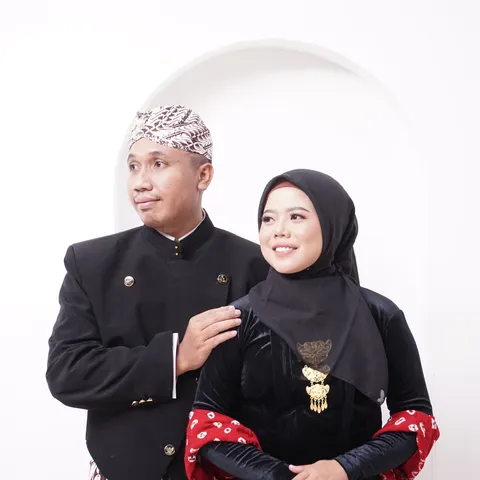 Foto sampul undangan Yustika & Irfan