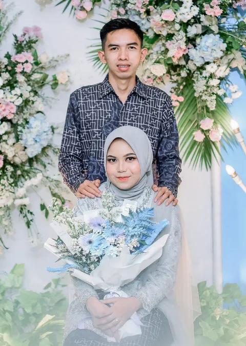 Foto sampul undangan Aji & Anis