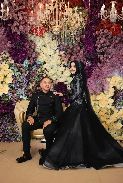 Foto sampul undangan Hana & Fik